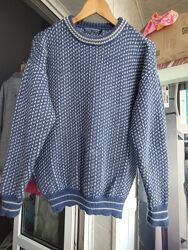 Теплый свитер из 100й натуральной шерсти