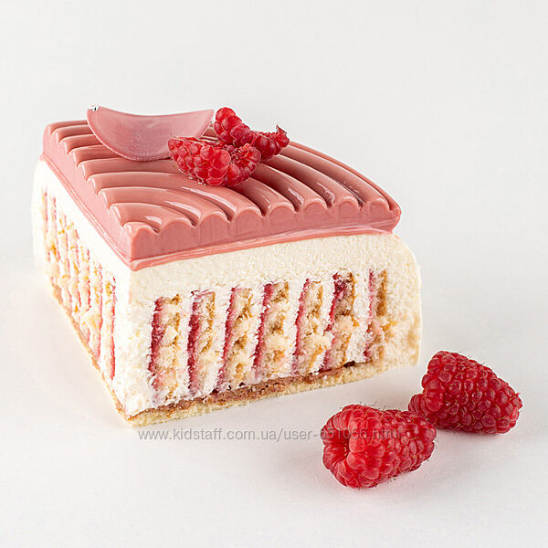 Торт-рулет Малина-личи-роза Вера Никандрова