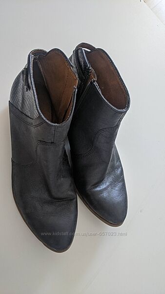 Ботинки кожаные италия  Tamaris 