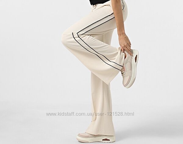 Skechers шкіряні стильні кросівки 35р Оригінал