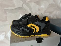 Geox стильні зручні кросівки 24р Оригінал