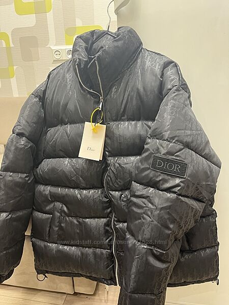 Стильний пуховик Dior розмір M/Л