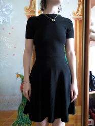 Модное черное платье