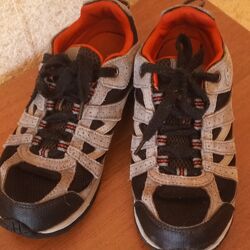 Кросівки на хлопчика розмір 35