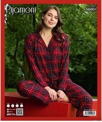 Красива жіноча піжама