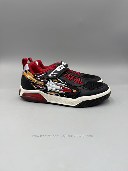 Кросівки Geox Inek з мигалками 35