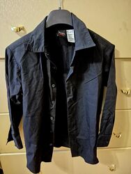 Рубашка чорного кольору на хлопчика 8 років