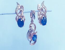 Золотые серьги и подвес с бриллиантами и сапфирами