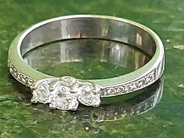 Золотое кольцо 585 пробы с бриллиантами 0.33кт.