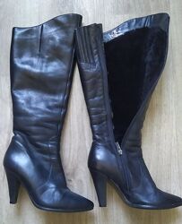 Зимние кожаные сапоги