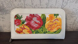 Шкіряний гаманець-клатч з вишивкою