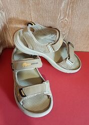 Босоніжки для хлопчика на 36 розмір. 23 см.