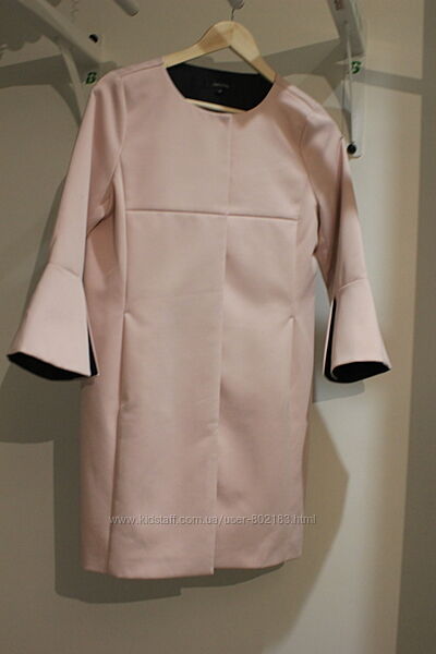 Легкое нежно розовое пальто Comma размер S