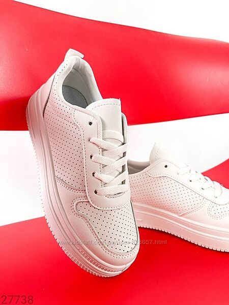 Шкіряні кросівки з наскрізною перфорацією