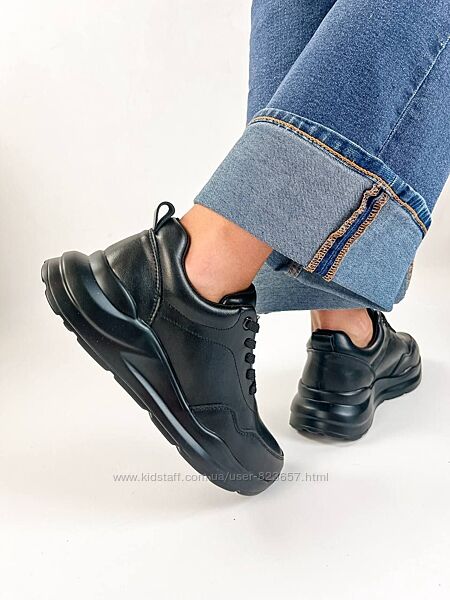 Шкіряні кросівки чорні. Натуральна шкіра