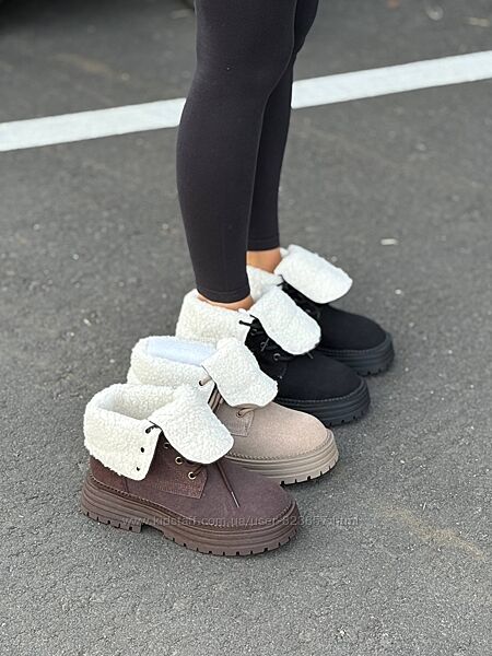 Зимові черевики з отворотом можна носити і як звичайні