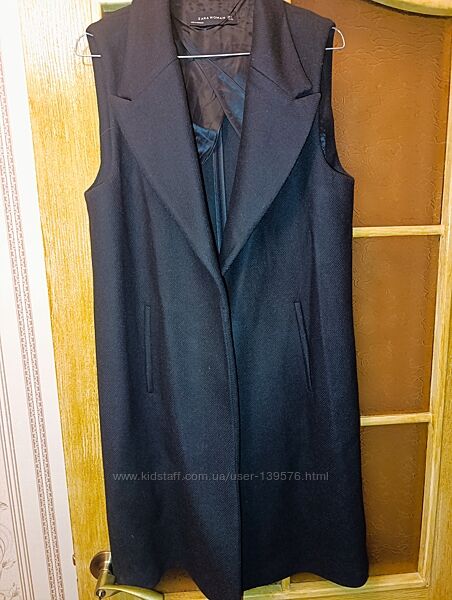 Шикарный черный жилет Zara в идеале шерсть