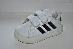 Кросівки Adidas р.24 устілка 15,3 см