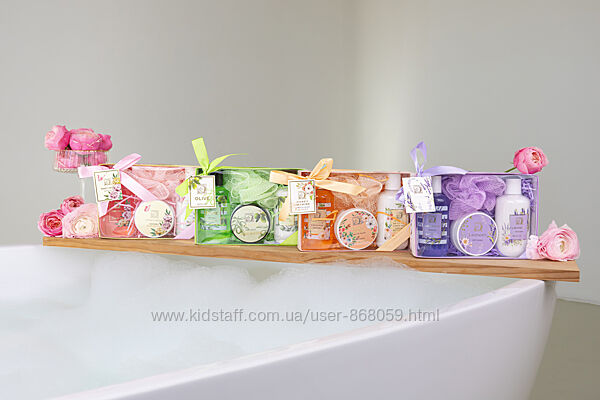 Подарунковий косметичний жіночий набір accentra