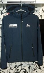 Спортивная ветровка 