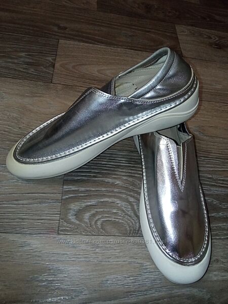 Продам новые слипоны, макасины 36 размер