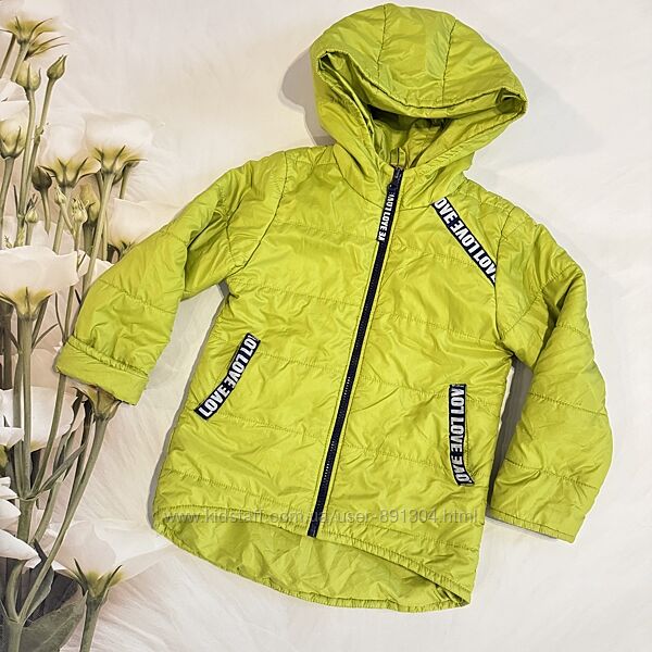 Класна подовжена легка куртка вітровка на 4-6 років