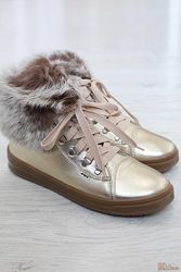 Черевики зимові на шнурках для дівчинки Bartek