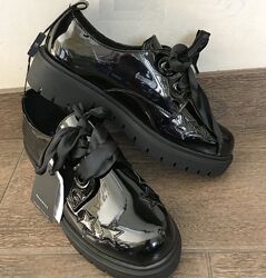 Лаковые черные туфли с атласными шнурками Reserved Резервед Размер 38