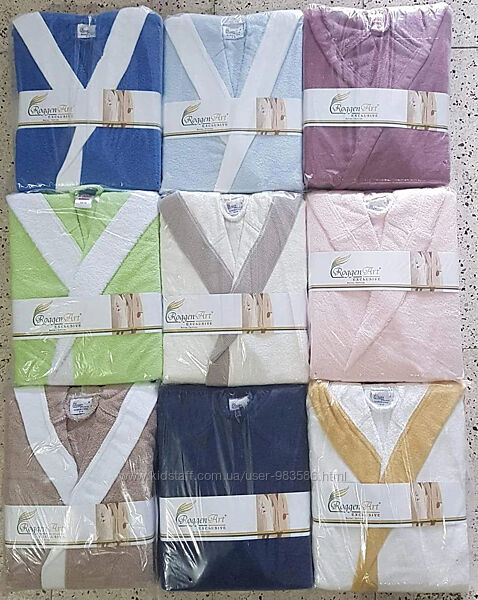 Короткий махровый женский халат Zeron, с капюшоном