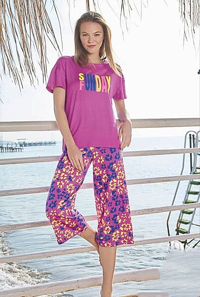 Домашній жіночій костюм футболка кюлоти