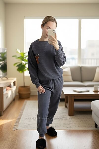 Домашній костюм, піжама жіноча