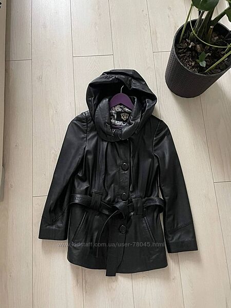 Курточка шкіряна