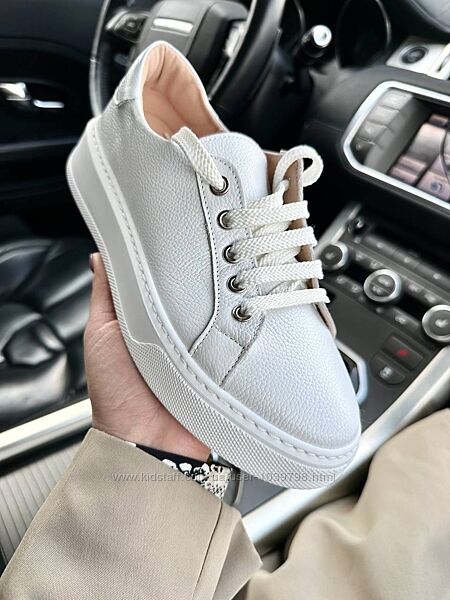 Жіночі базові кеди. Натуральна шкіра