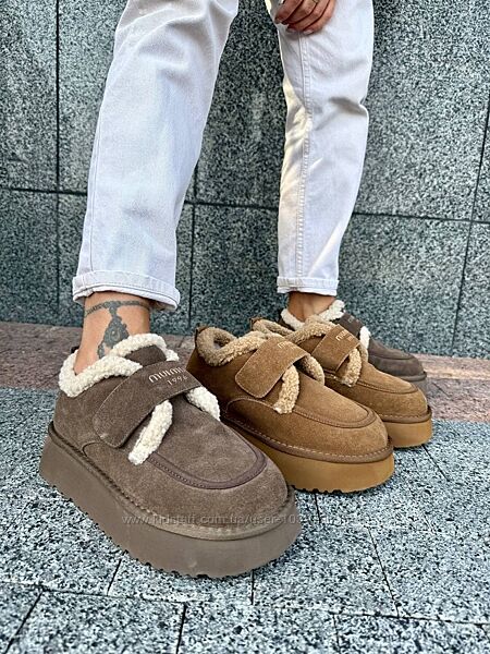 Стильні короткі угі-автоледі на липучці. Натуральна замшева шкіра