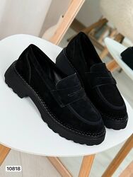 Жіночі класичні туфлі лофери. Натуральна замшева шкіра