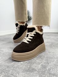 Зимові черевики в спортивному стилі. Натуральна замшева шкіра