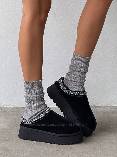 Сноубутси з відкритою п&acuteятою. Натуральна замшева шкіра. Два види