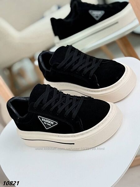 Кросівки жіночі -Fashion-. Натуральна замшева шкіра