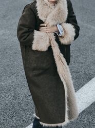 Дубльонка  ZARA. Довга. Двостороння. Хутро Єврозима. . S розмір. Нова
