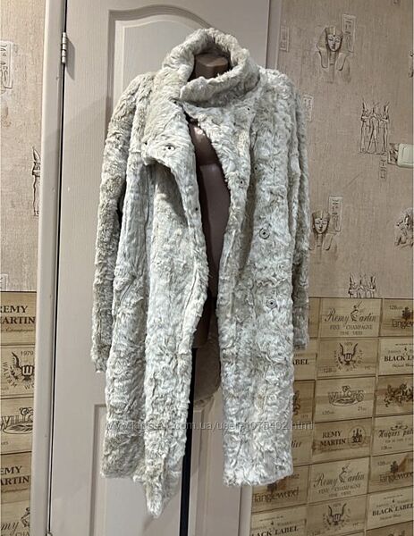 Шубка искусственная светлая