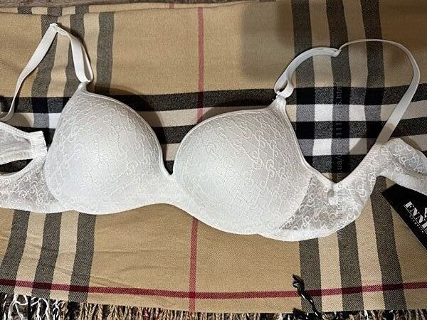 Продаю новий шикарний бюст фірмовий дуже красивий і стильний