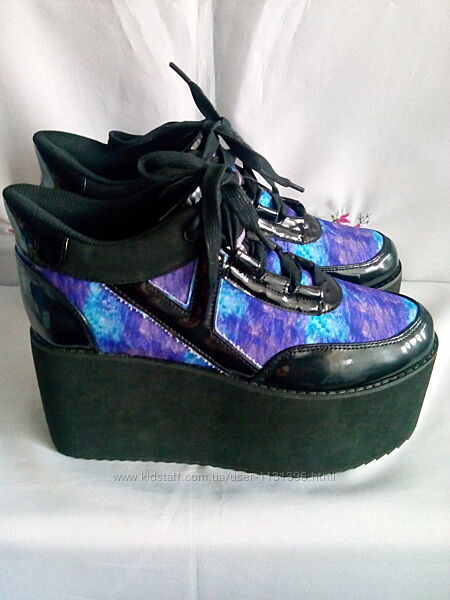 Фірмен. нові кросівки на високій платформі роз.41