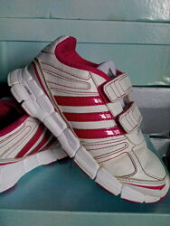 Бренд. Adidas кросівки  роз.30,5.