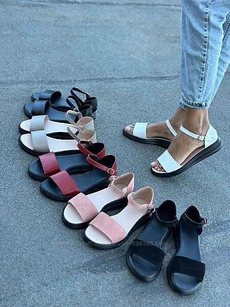 Зручні босоніжки