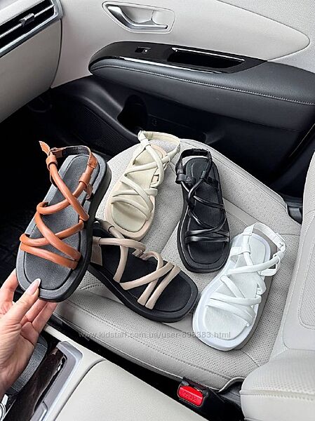 Натуральні босоніжки