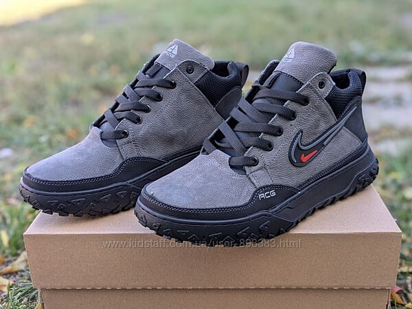 Зимові чоловічі кросівки