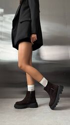 Стильні челсі в шоколадному кольорі.