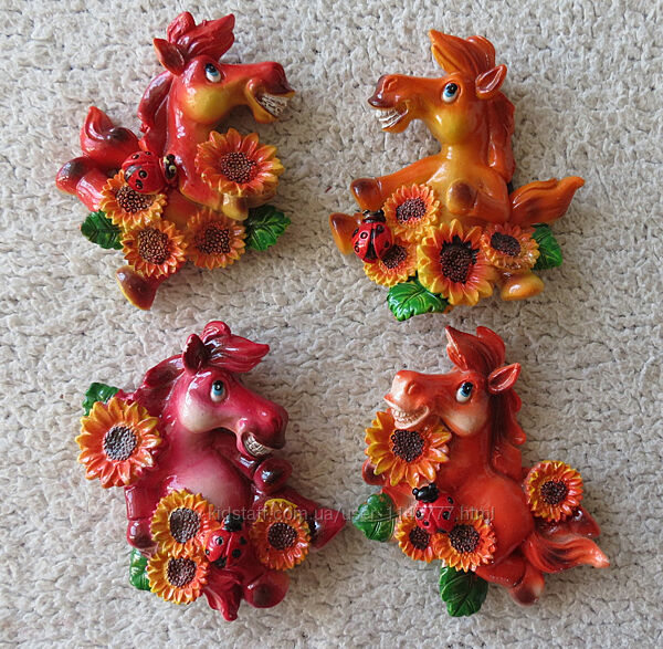 Кінь магніт соняшники символ 2026 подарунок новорічний рік коня магніти