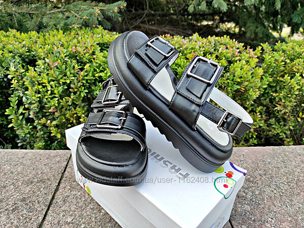 Босоніжки р-р 32-34 чорні , тм jong golf
