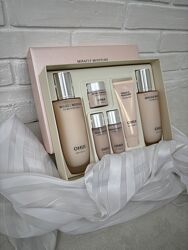 Зволожуючий антиейдж набір з керамідами OHUI Miracle Moisture Pink Barrier